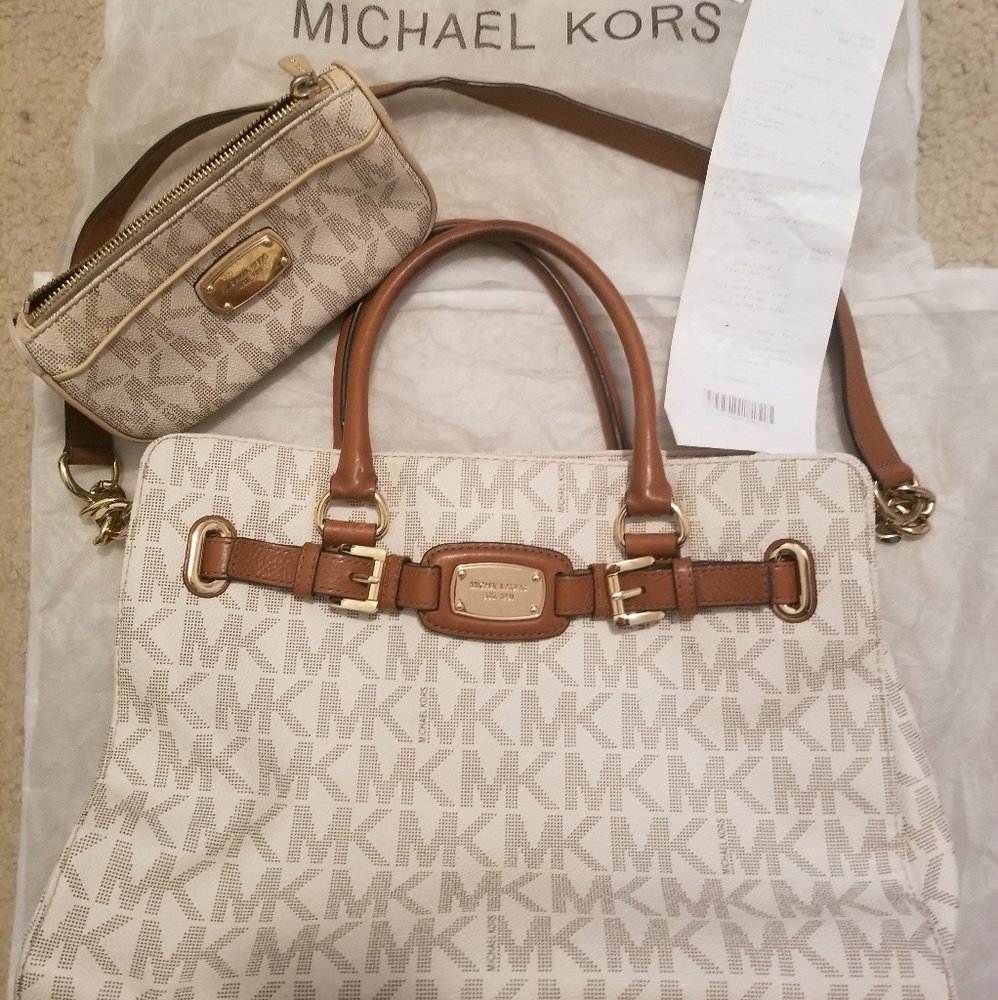 WOW! MUST SEE- MICHAEL KORS LARGE HANDBAG FREE BAG